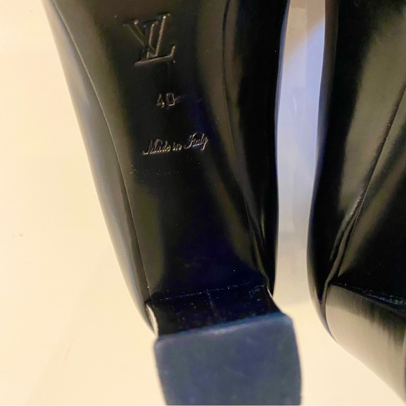 Louis Vuitton Lambskin Pumps - Picture 10 of 11